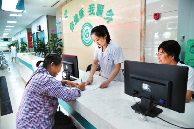 家庭醫(yī)生在身邊，親情服務(wù)更暖心